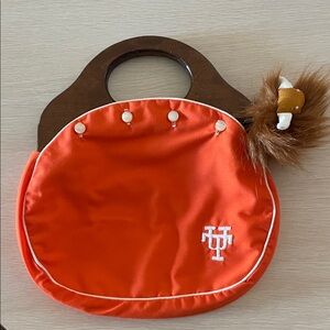 U Texas Longhorns Orange Handbag with Wooden Handle
